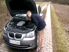 Schwanzgeiles Luder hat eine Panne