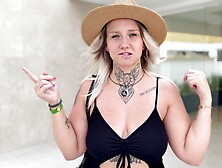 Deutsches Erotikmodel Furby trifft einen Fan