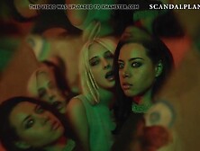 Aubrey Plaza & Vanessa Dubasso Lesbian Scene - ScandalPlanet