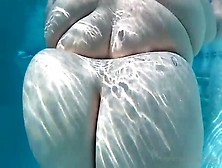 Ssbbw Underwater Jiggles