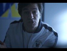 Anna Kendrick Breath Hold In Pool