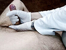 Amateur couple Maryhott gives a medical-themed handjob in gloves