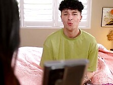 Step-Cousins In Taboo Screw Fest With Ethan Seeks And Phoebe Kalib