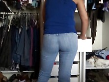 I love showing off my large booty whilst they film me and wank,  full cumshots in front of me