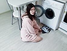 My Girlfriend Was Not Stuck In The Washing Machine And Caught Me When I Wanted To Fuck Her Pussy