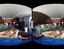 Mia Malkova Monta Um Pau Com Sua Bunda Gorda Em Vr