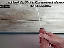 Sorpresa cuando llego a casa... los vecinos están follando muy alto! Me pajeo escuchándolos!