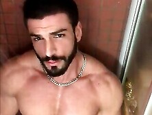 Muscle Hunk Jerk Off