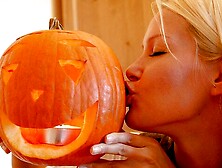 Gorgeous blonde Sophie Moone is making a nice Halloween pumpkin