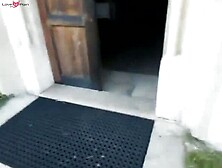 Une amatrice chaude dans leglise