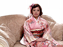 Asia Gang-Bang mit vielen Toys und Schwaenzen