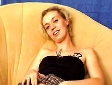 Blonde junges deutsches Teens erstes mal bj vor der Web Cam