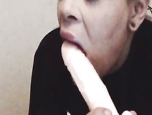 Large Lip Honey Sucking Large Sextoy