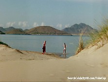 Soledad Miranda and Ewa Stromberg - Vampyros Lesbos