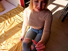 Wicked golden-haired welcomes fresh neighbour with her cunt