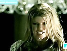 Fergie In London Bridge (2006)