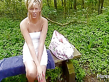 Alice In Swingland In Anal In Holz Ficken