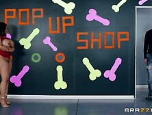 Really nice gloryhole XXX scene with curvaceous ebony