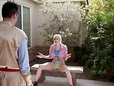 Gorgeous Dahlia and Nikki's jeff goldblum movie