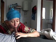 Kurt Temizlikci Istanbuldaki Otelde Siyahi Turistle Aldatıyor - Turk Porn Turbanli