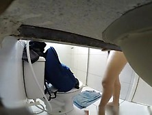 Hairy pussy woman caught by secret