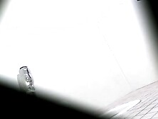 Asian woman pees almost a full minute