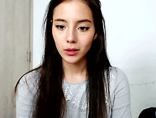 Beautiful babe Effy Loweell gives the most delightful oral pleasure