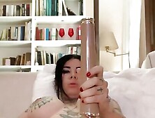 Tatooed Girl Masturbates Her Pussy