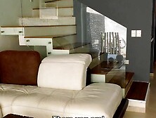 Thin mom vacationer gets a cummed