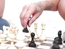 Pegas Productions - Vanessa Russian Fourree aux Echecs