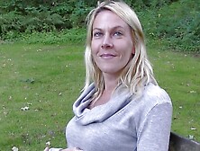 Horny slut in the park recognized and squirted all over !!