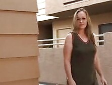 Ich steig in ein fremdes Auto um zu ficken