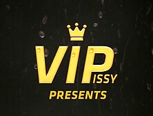 Bigtit babe shoots piss on her girlfriend (Shione Cooper,  Getty Cute)