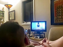 FtM rubs clit and rides pillow while watching porn