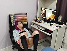 Masturbates to porn and unexpected event