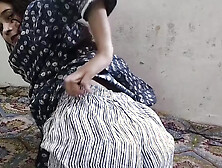 Little step sister ko bathroom me patak ke jabar dasti pela