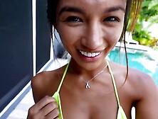 Clara Trinity touches a black cock to cheat and it is great