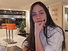 I meet an old friend at a hotel and she invites me to her room.