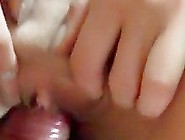 Heisse jungstute wird eingeritten