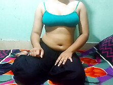 Pooja bhabi ko lund ke uper betha ke maja li