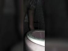 Gorgeous Thai Pooping Girl