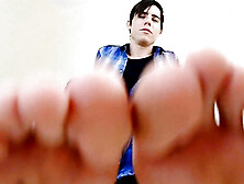 Ultra-Kinky Teenager Wants You To Adore His Soles