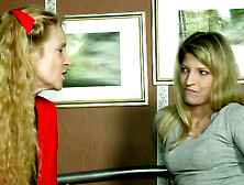 Threesome by BB-VIDEO Produktion takes place at Simone's house