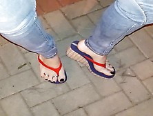 Crossdresser With Very Sexy Feet In Platform Flipflops