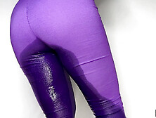 My first squirts with leggings - close-up