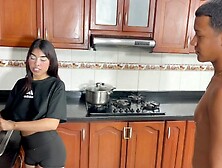 Saraymike's anal squirt scene by Verified Amateurs