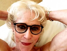 Granny Dee Lite hot porn video