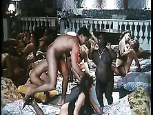 Well-Known Orgy With Black Fat Midget From "Rotte e Sfondate"