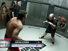 Battle bang between Cock Delaware and Justin Syder