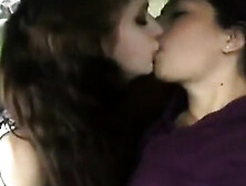 lesbian teens making out and finger fucking